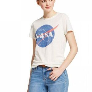 Zoe +‎ Liv Nasa Graphic White Tee Shirt - Small